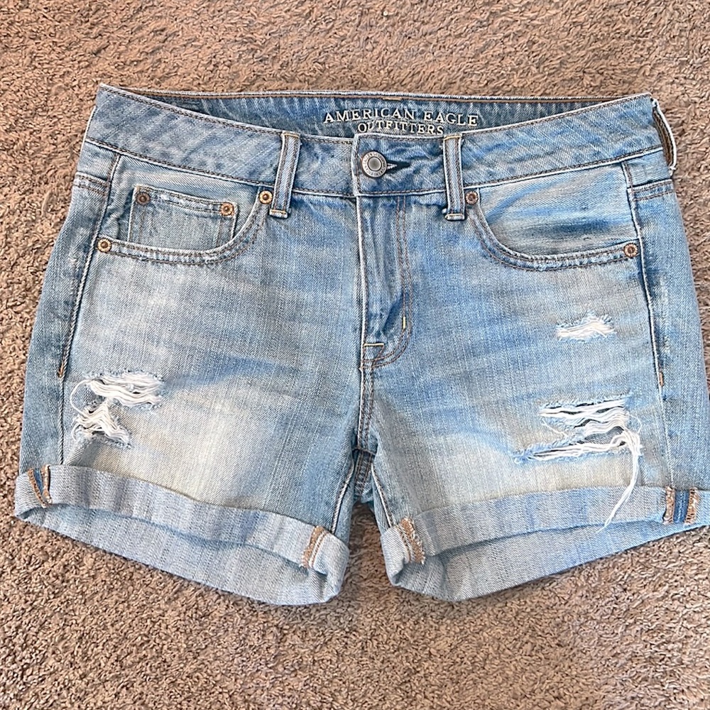 American Eagle 🦅 Boy Midi Jean shorts, size 4
